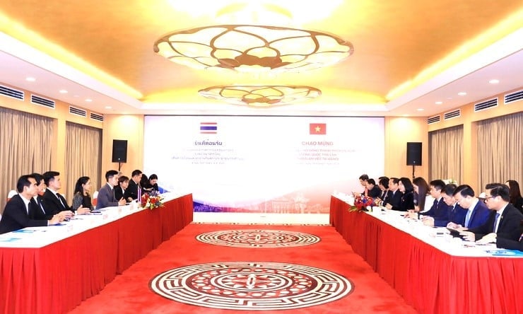 Quang cảnh buổi làm việc. Ảnh: Lê Hải.