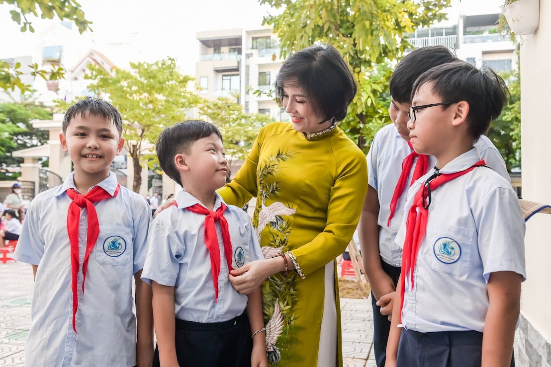 ครูเหงียน ตัต ถั่นห์.jpg