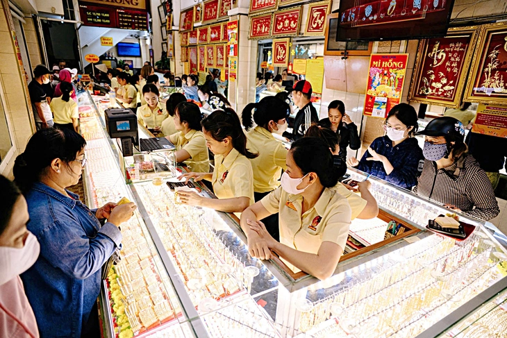 Lo gánh nặng nộp thuế với hộ kinh doanh - Ảnh 2.