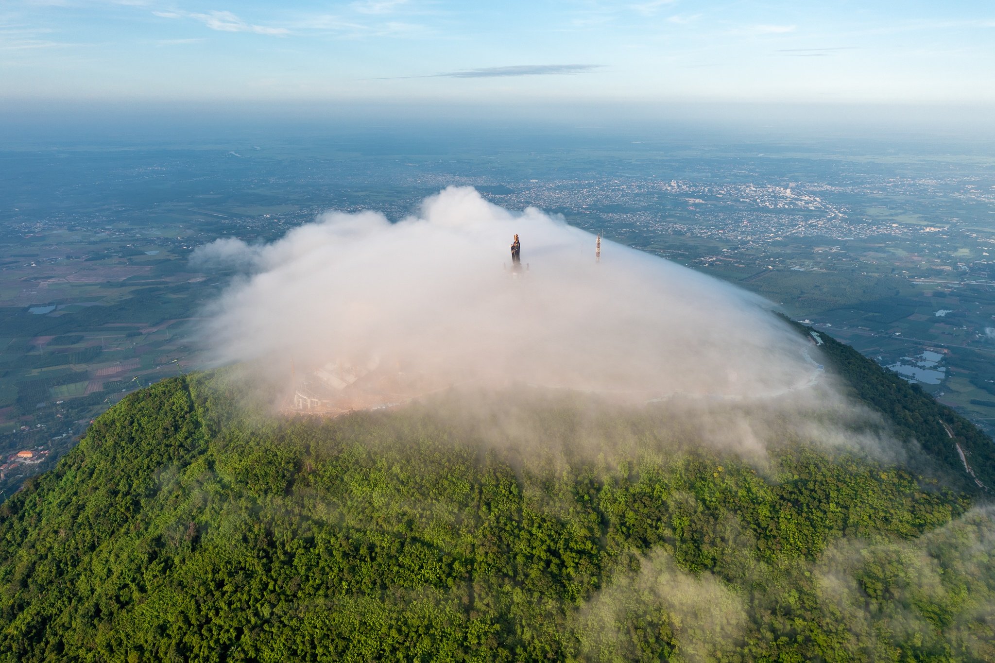 ภูเขาบาเด็น มองจากนครโฮจิมินห์ ภาพที่ 3