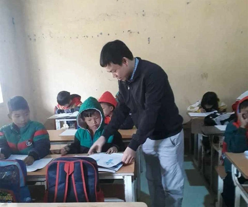 ترونگ لی با پشتکار فراوان نامه‌ها را در 