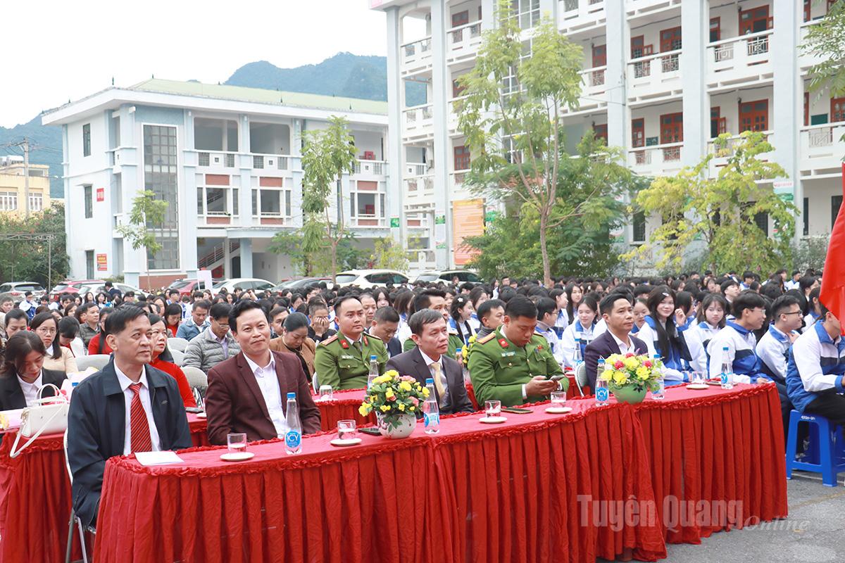 Delegater som deltar i firandet.