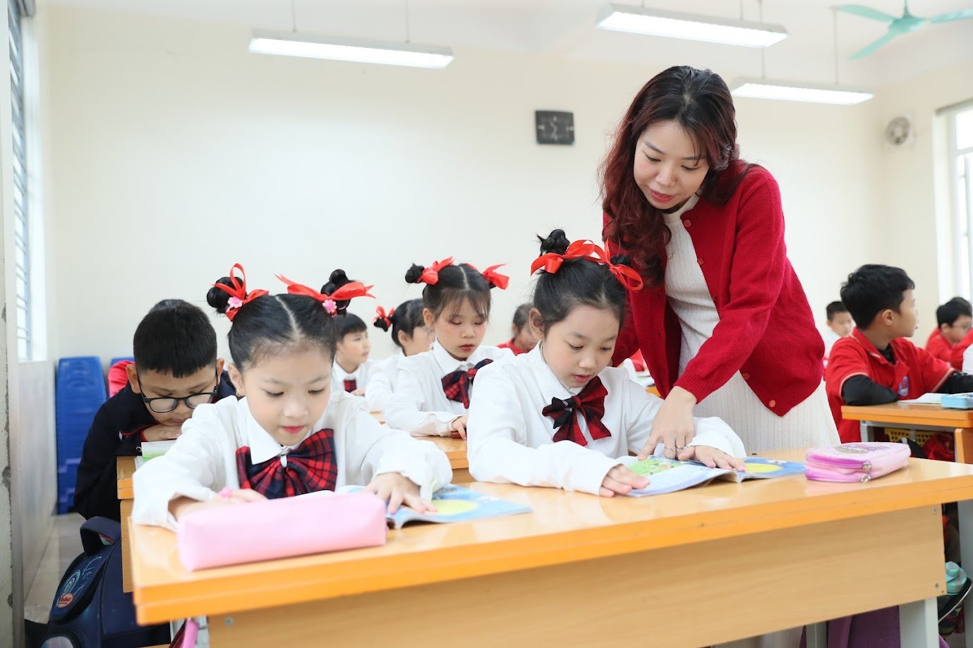 Kỷ niệm Ngày Nhà giáo Việt Nam 20/11: Tôn vinh vị thế nhà giáo