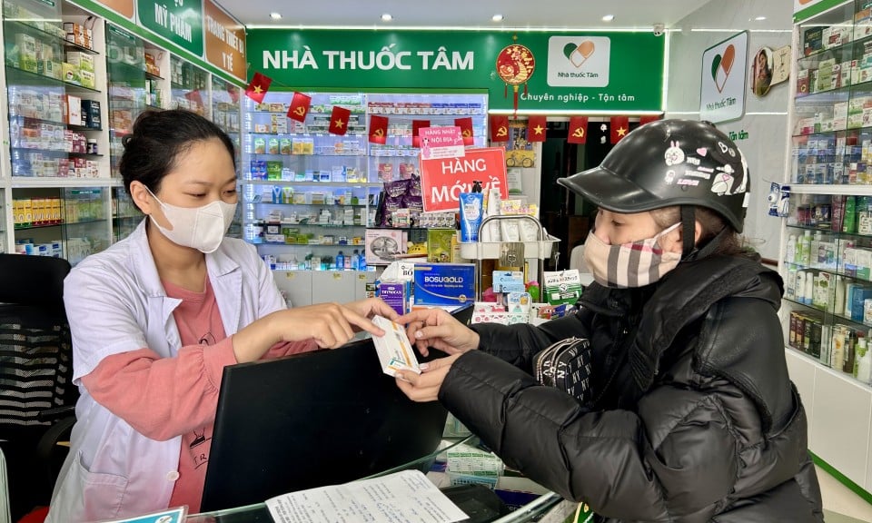 Giá Tamiflu “sốt” theo cúm A