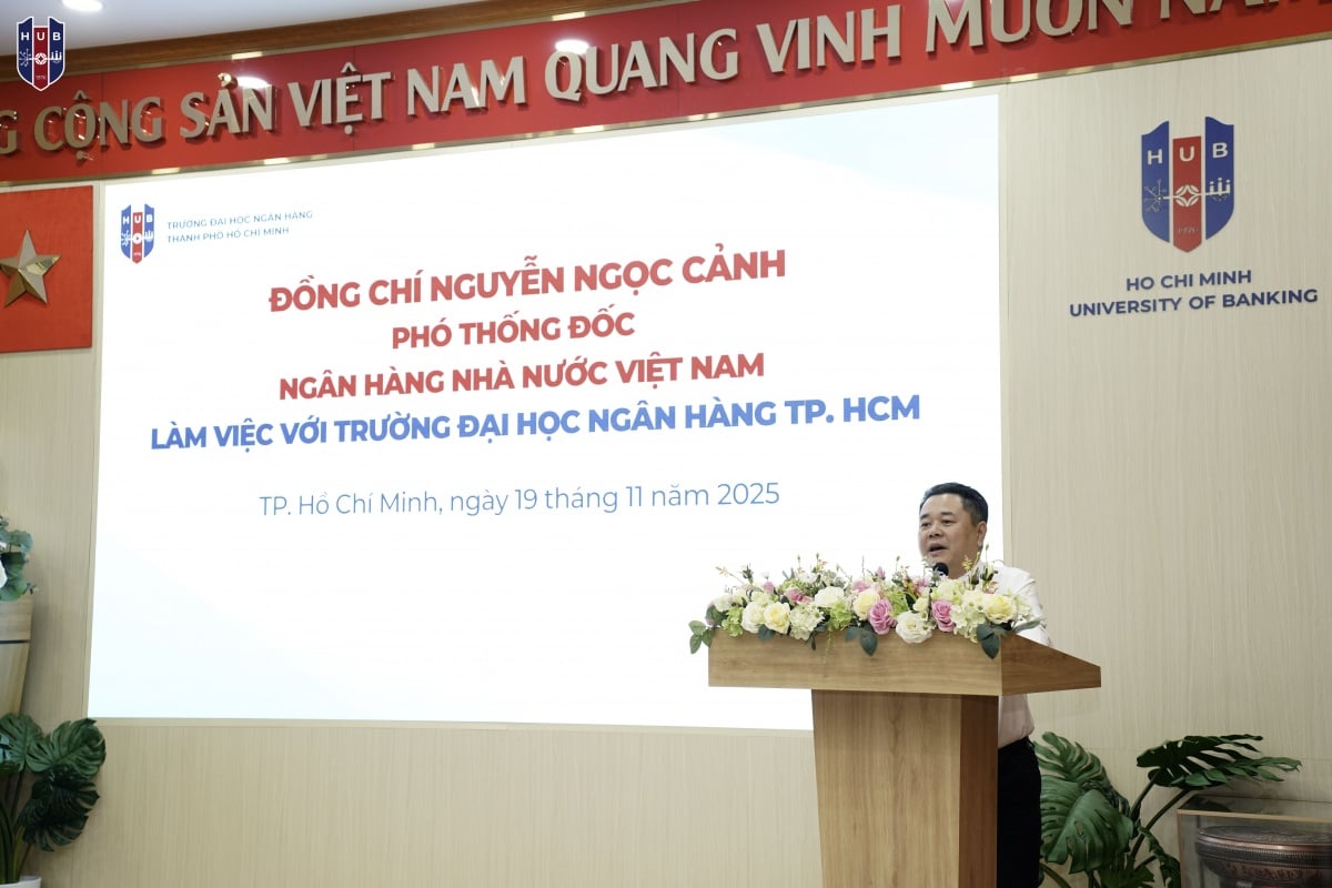 Der stellvertretende Gouverneur Nguyen Ngoc Canh arbeitet mit der Banking University of Ho Chi Minh zusammen. Phó Thống đốc Nguyễn Ngọc Cảnh làm việc với Trường Đại học Ngân hàng TP. Hồ Chí Minh
