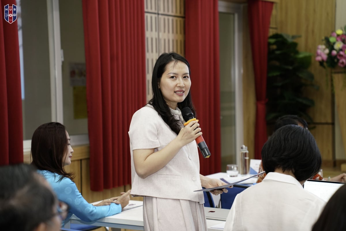 Der stellvertretende Gouverneur Nguyen Ngoc Canh arbeitet mit der Banking University of Ho Chi Minh zusammen. Phó Thống đốc Nguyễn Ngọc Cảnh làm việc với Trường Đại học Ngân hàng TP. Hồ Chí Minh