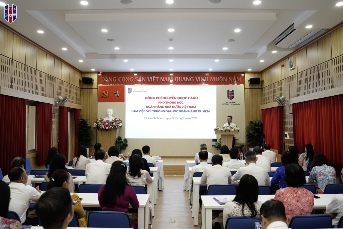 Der stellvertretende Gouverneur Nguyen Ngoc Canh arbeitet mit der Banking University of Ho Chi Minh zusammen. Phó Thống đốc Nguyễn Ngọc Cảnh làm việc với Trường Đại học Ngân hàng TP. Hồ Chí Minh