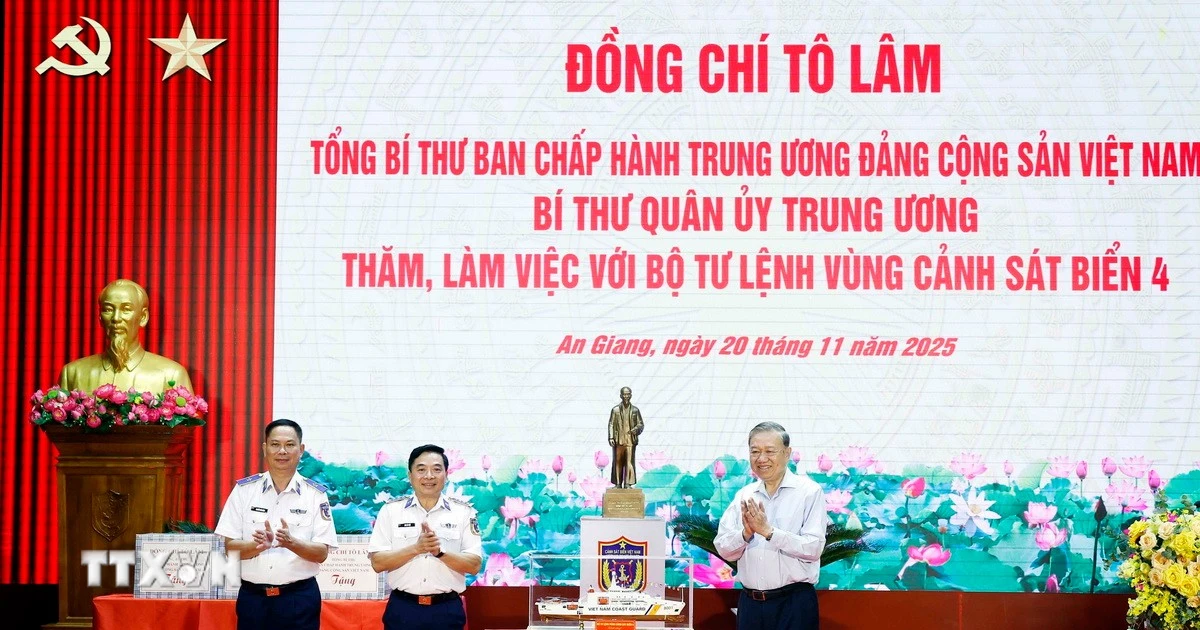 Tổng Bí thư: Tập trung xây dựng Cảnh sát biển theo hướng tinh, gọn, mạnh