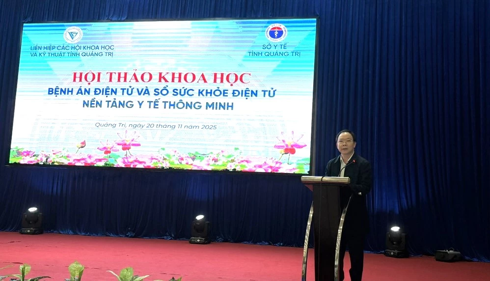 Quang Tri Sağlık Bakanlığı liderliğinin temsilcisi çalıştayda açılış konuşmasını yaptı - Fotoğraf: H.L