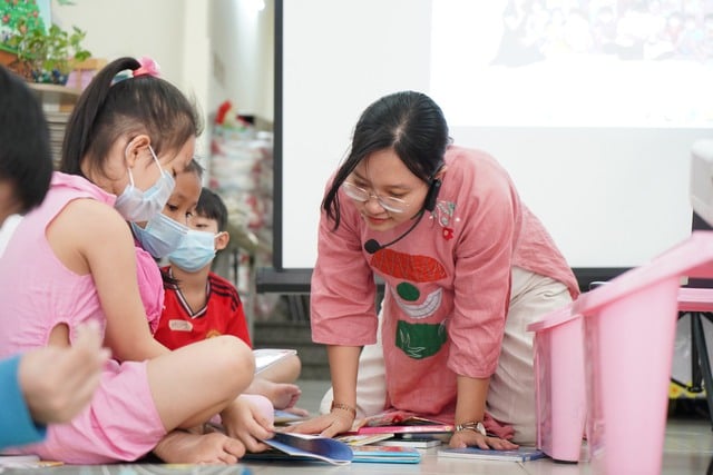 Cô Chân Kiến và hành trình xây 'tổ nhỏ' cho những học trò đặc biệt - Ảnh 1.