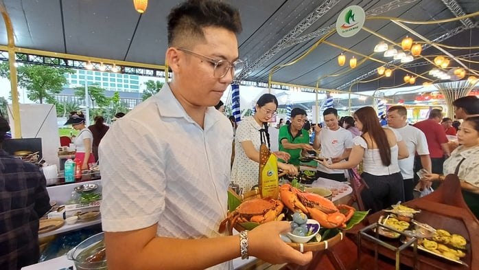 CLIP: Những món ăn hấp dẫn từ đặc sản cua Cà Mau - Ảnh 1.