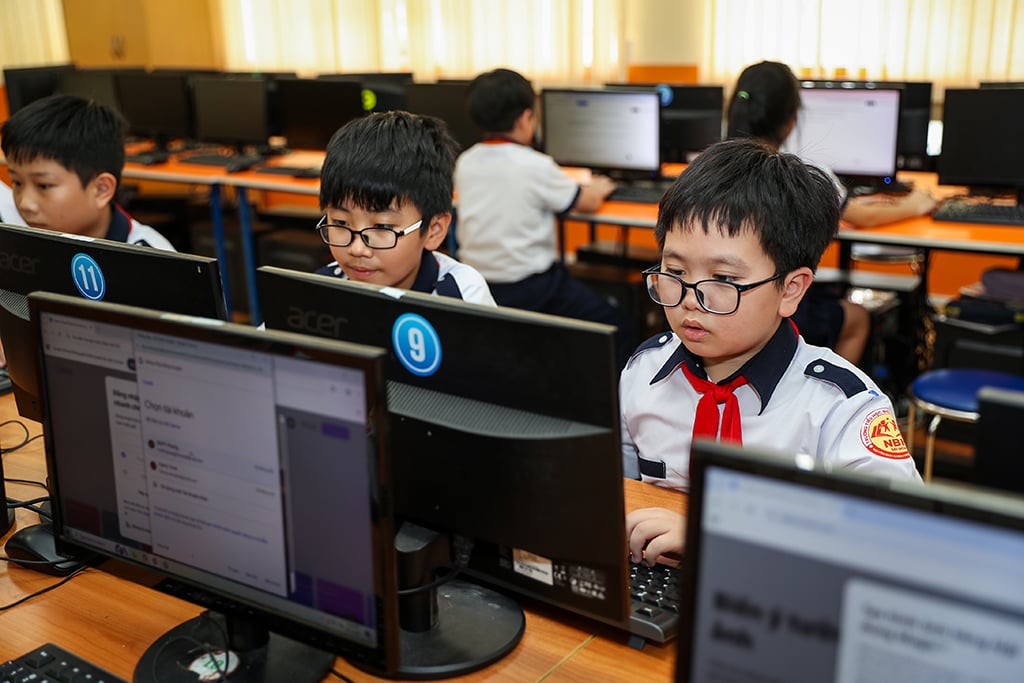 Vai trò của AI trong giáo dục và sự kết nối cảm xúc giữa thầy trò - Ảnh 2.