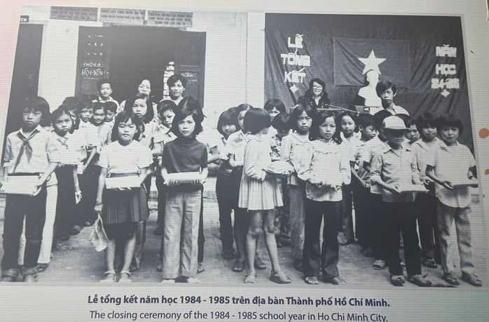 50 năm ngành GD-ĐT TP HCM: Xúc động trào dâng qua những bức hình đen- trắng  - Ảnh 4.