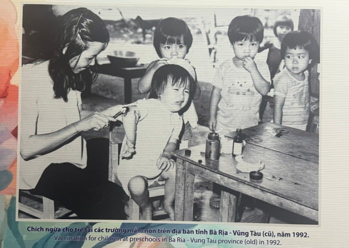 50 năm ngành GD-ĐT TP HCM: Xúc động trào dâng qua những bức hình đen- trắng  - Ảnh 9.