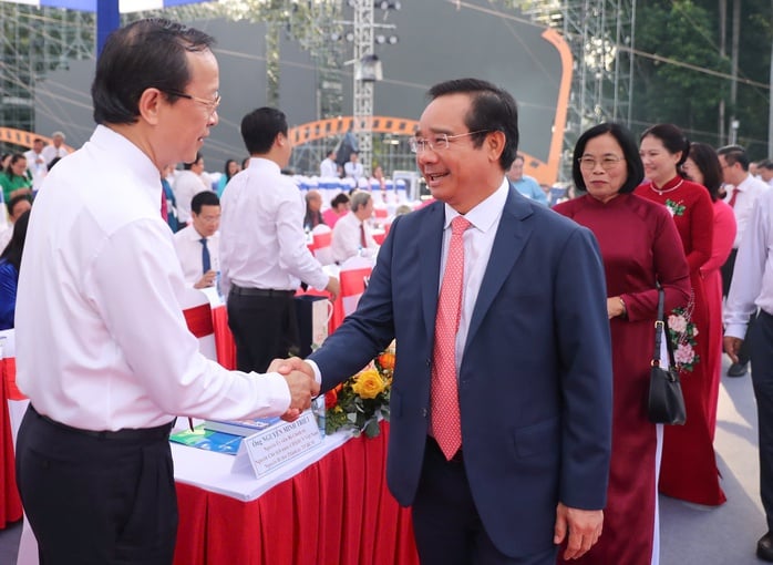 TP HCM: Mỗi thầy cô giáo là một tấm gương đạo đức - Ảnh 3.