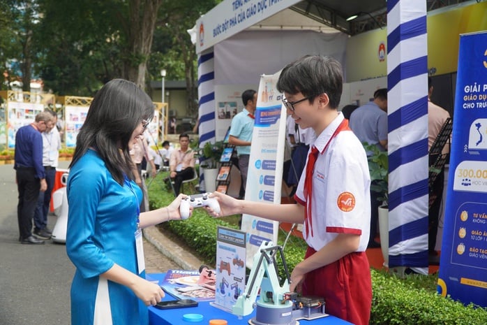 TP HCM: Mỗi thầy cô giáo là một tấm gương đạo đức - Ảnh 6.