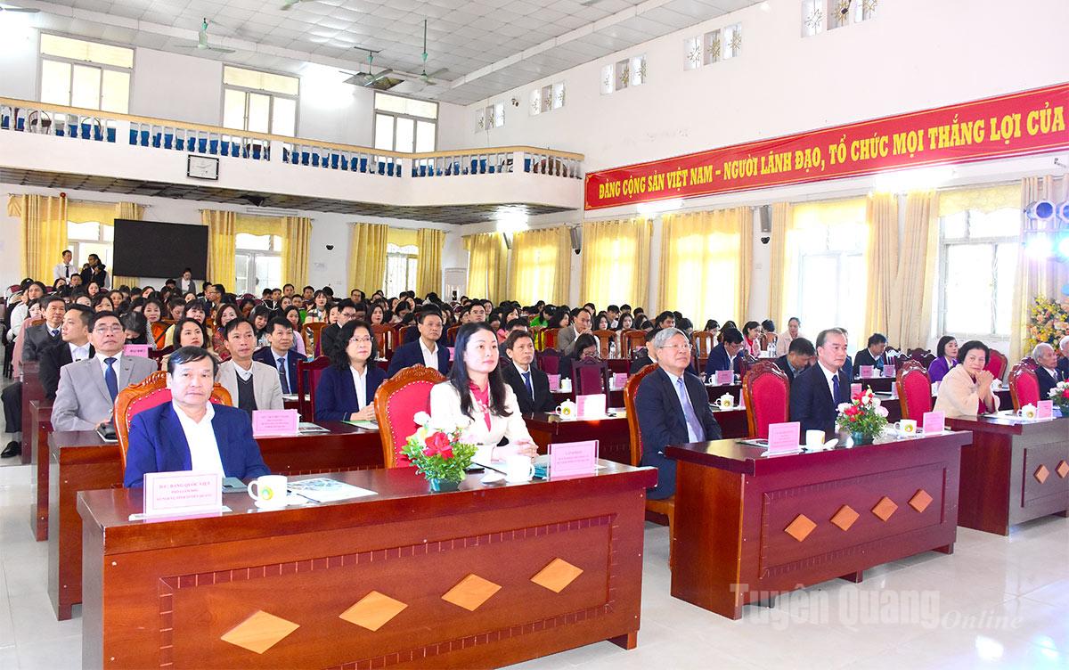 ผู้แทนที่เข้าร่วมงานเฉลิมฉลอง