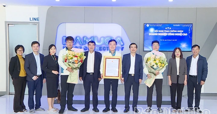 Trao giấy chứng nhận Doanh nghiệp Công nghệ cao cho Công ty TNHH công nghệ Namuga Phú Thọ