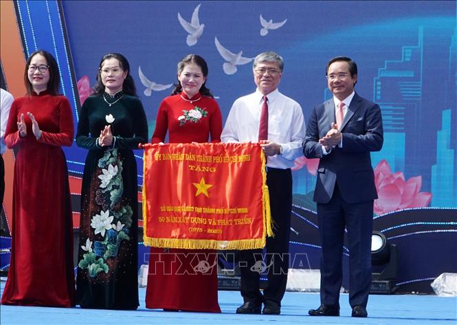 ចំណងជើងរូបថត