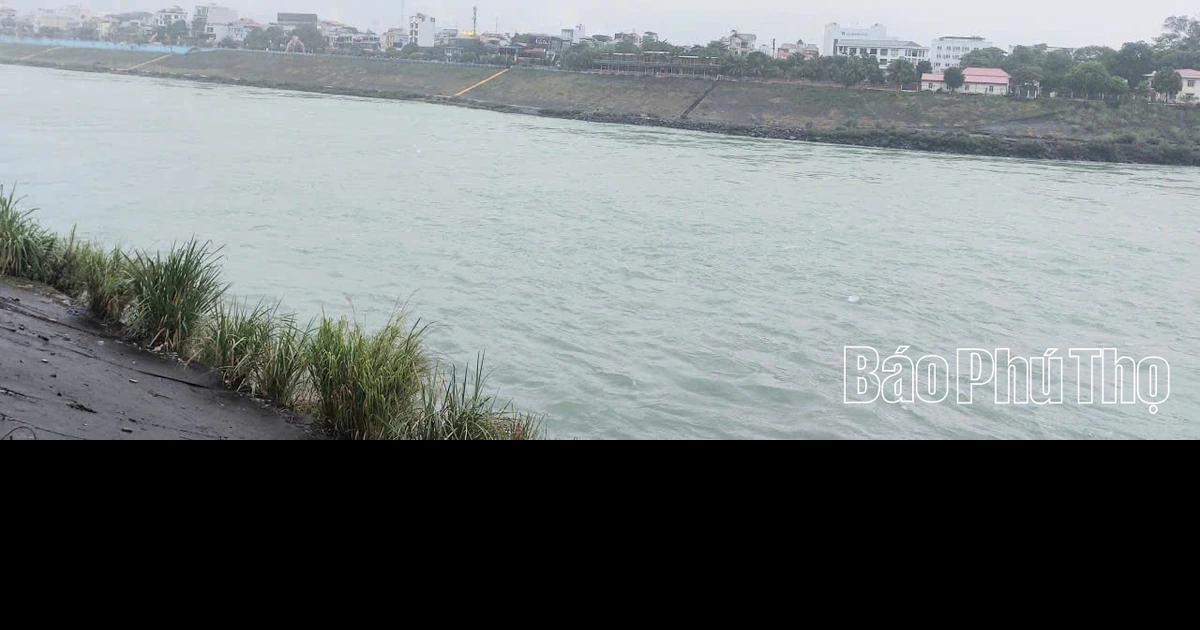 14 giờ hôm nay 20/11, Thủy điện Hòa Bình mở 1 cửa xả đáy