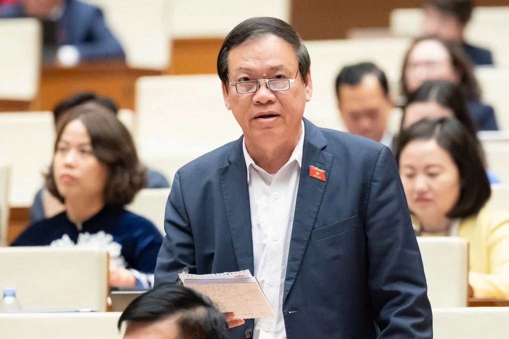 Ein Abgeordneter der Nationalversammlung berichtet von der Tragödie eines Lehrers, der ins Gefängnis kam, weil er sein eigenes Auto ohne Erlaubnis zurückgenommen hatte – 1