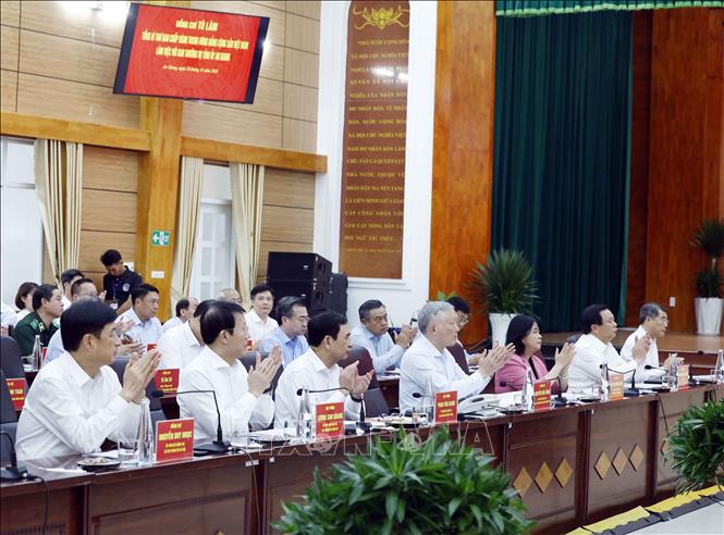 ចំណងជើងរូបថត