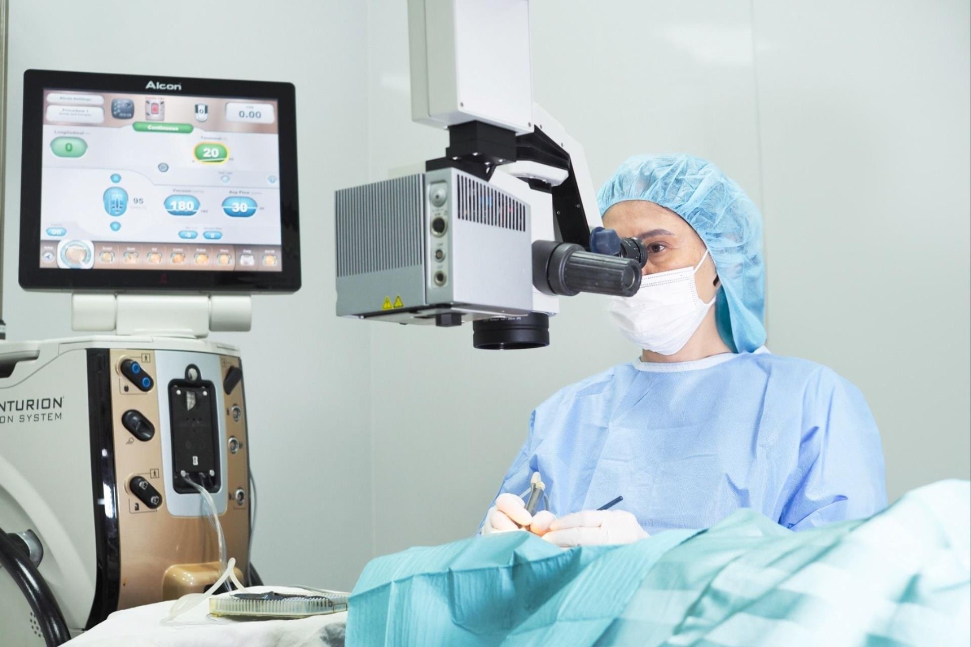 500 đoàn viên, người lao động và người thân ở Hải Phòng sẽ được thay thuỷ tinh thể miễn phí