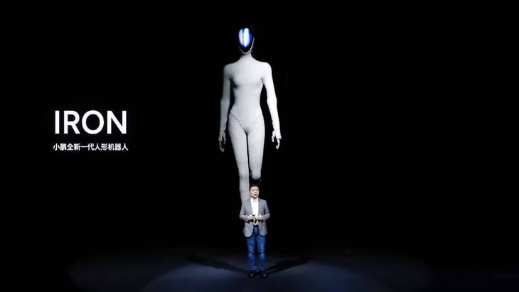 Các hãng xe điện Trung Quốc chuyển hướng sang robot hình người - Ảnh 1.