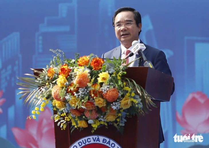 Giáo dục TP.HCM 'đi sau về trước' - Ảnh 4.