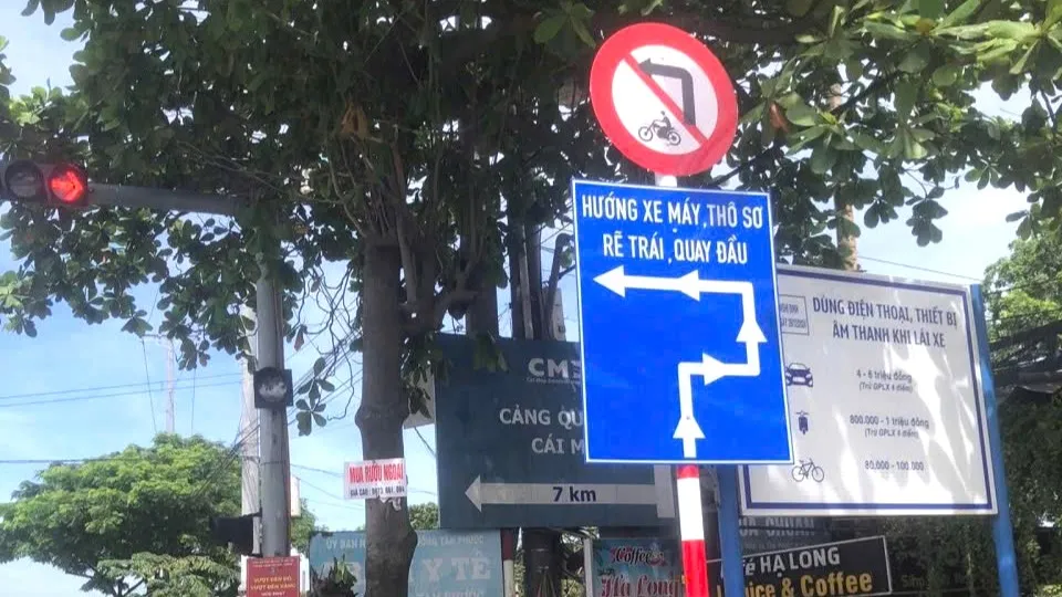 ស្លាក​សញ្ញា​ហាម​បត់​ឆ្វេង​ថ្មី​សម្រាប់​ម៉ូតូ និង​ផ្លាក​សញ្ញា​ណែនាំ​ត្រូវ​បិទ​នៅ​ផ្លូវ​បំបែក​លើ​ផ្លូវជាតិ​លេខ​៥១។