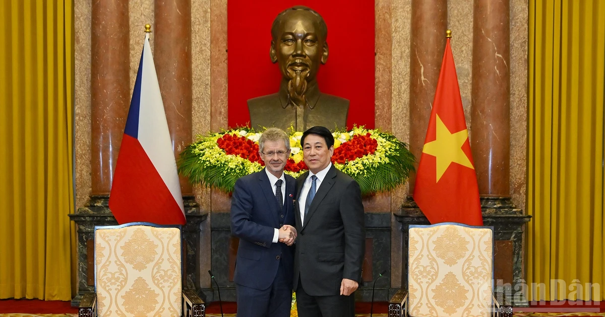 [Ảnh] Chủ tịch nước Lương Cường tiếp Chủ tịch Thượng viện Quốc hội Cộng hòa Séc Milos Vystrcil
