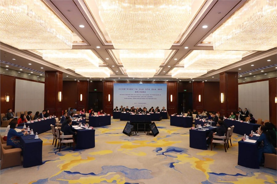 Đoàn đại biểu Sở Giáo dục và Đào tạo tỉnh tham dự Hội nghị trao đổi về công tác giáo dục tại Quảng Tây, Trung Quốc