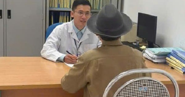 Bác sĩ trẻ Đoàn Kim Thạch: ‘Hành trình sẻ chia’ thầm lặng nơi vùng cao chống HIV/AIDS