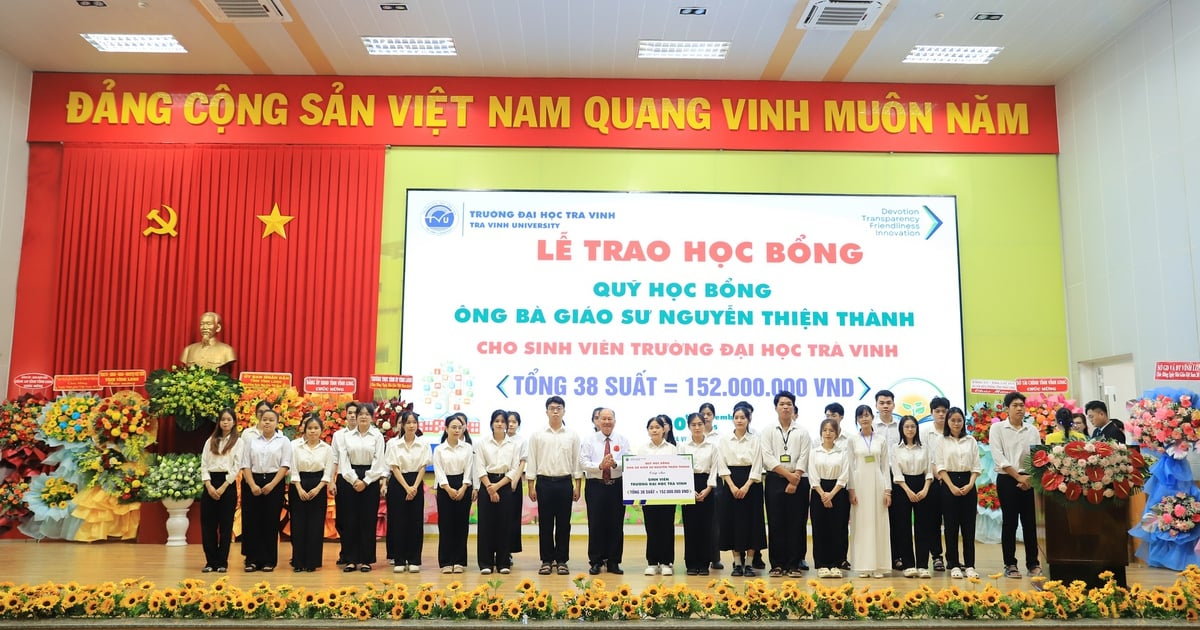 Trường ĐH Trà Vinh trao 200 suất học bổng trị giá hơn 1 tỉ đồng