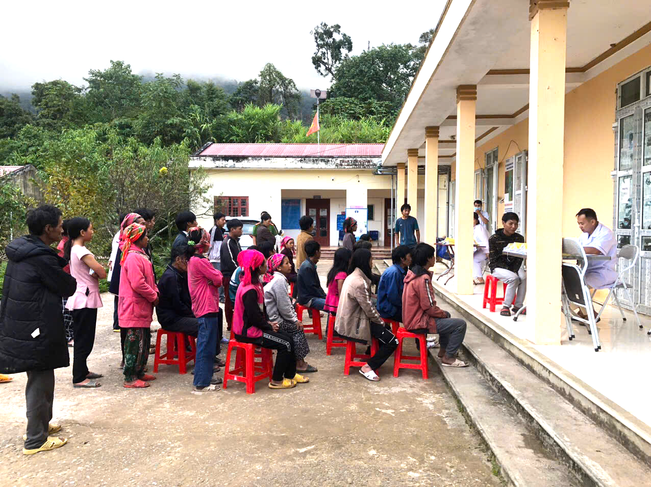 Lai Chau - Outtröttliga steg...- Foto 14. Lai Châu - Những bước chân không mỏi...- Ảnh 14.