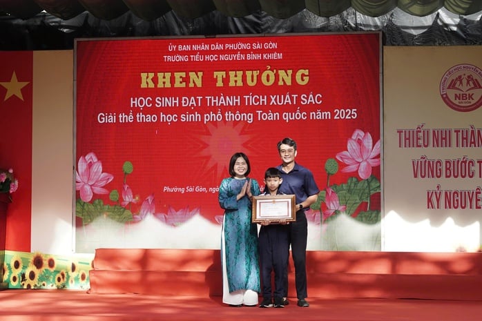 Rạng ngời ánh mắt cô, trò ngày Nhà giáo Việt Nam  - Ảnh 7.