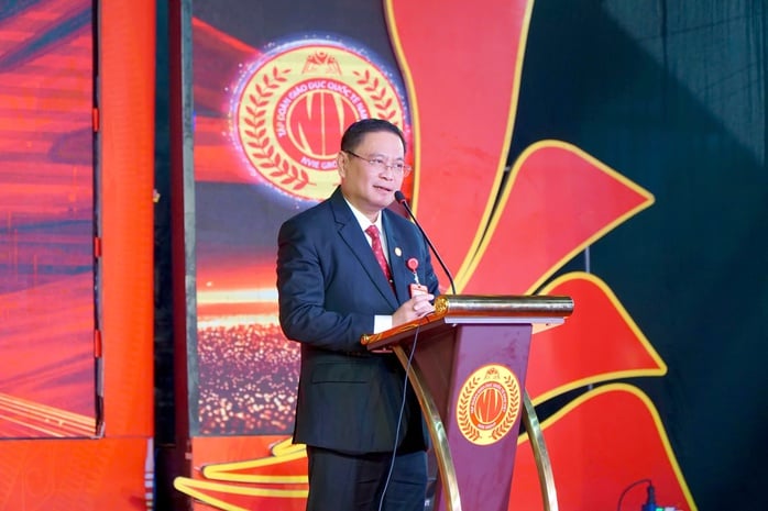 Rạng ngời ánh mắt cô, trò ngày Nhà giáo Việt Nam  - Ảnh 8.