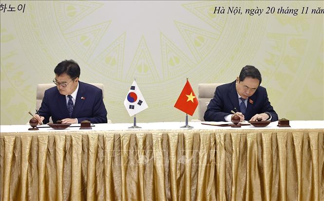 ចំណងជើងរូបថត