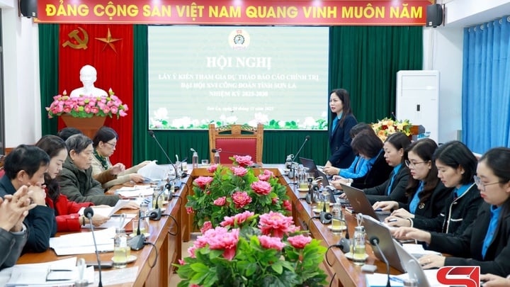 Hội nghị lấy ý kiến tham gia dự thảo Báo cáo chính trị Đại hội XVI Công đoàn tỉnh Sơn La