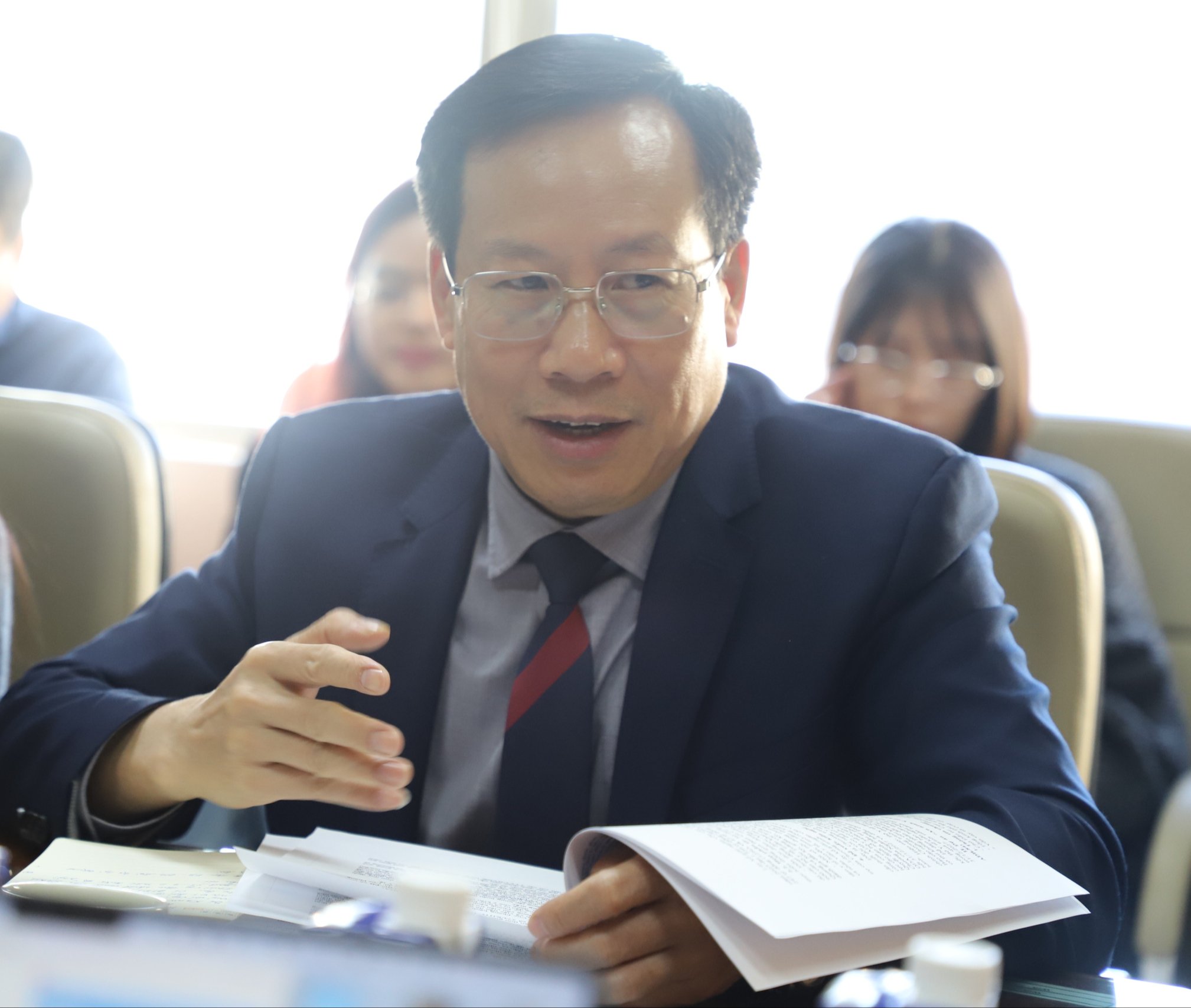 Thứ trưởng Bộ Y tế Lê Đức Luận tiếp đoàn Ngân hàng Phát triển Châu Á- Ảnh 3.