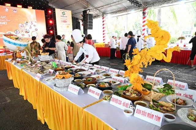 Pizza hủ tiếu và 100 món ngon từ sợi gạo tại TP Hồ Chí Minh - Ảnh 4.