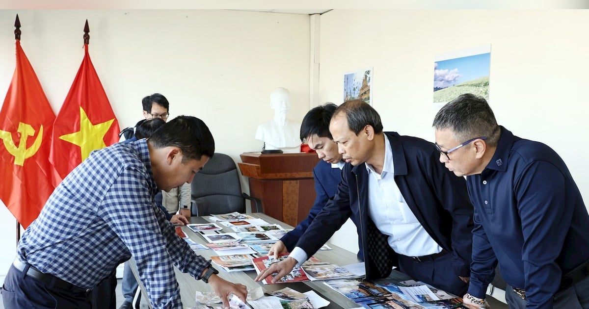 Tiểu ban Ảnh giải Diên Hồng chấm sơ khảo các tác phẩm tham dự