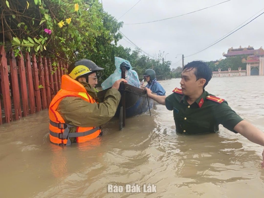 Функціональні сили відділення переходили річки вбрід та використовували їх для рятування людей з глибокої води.