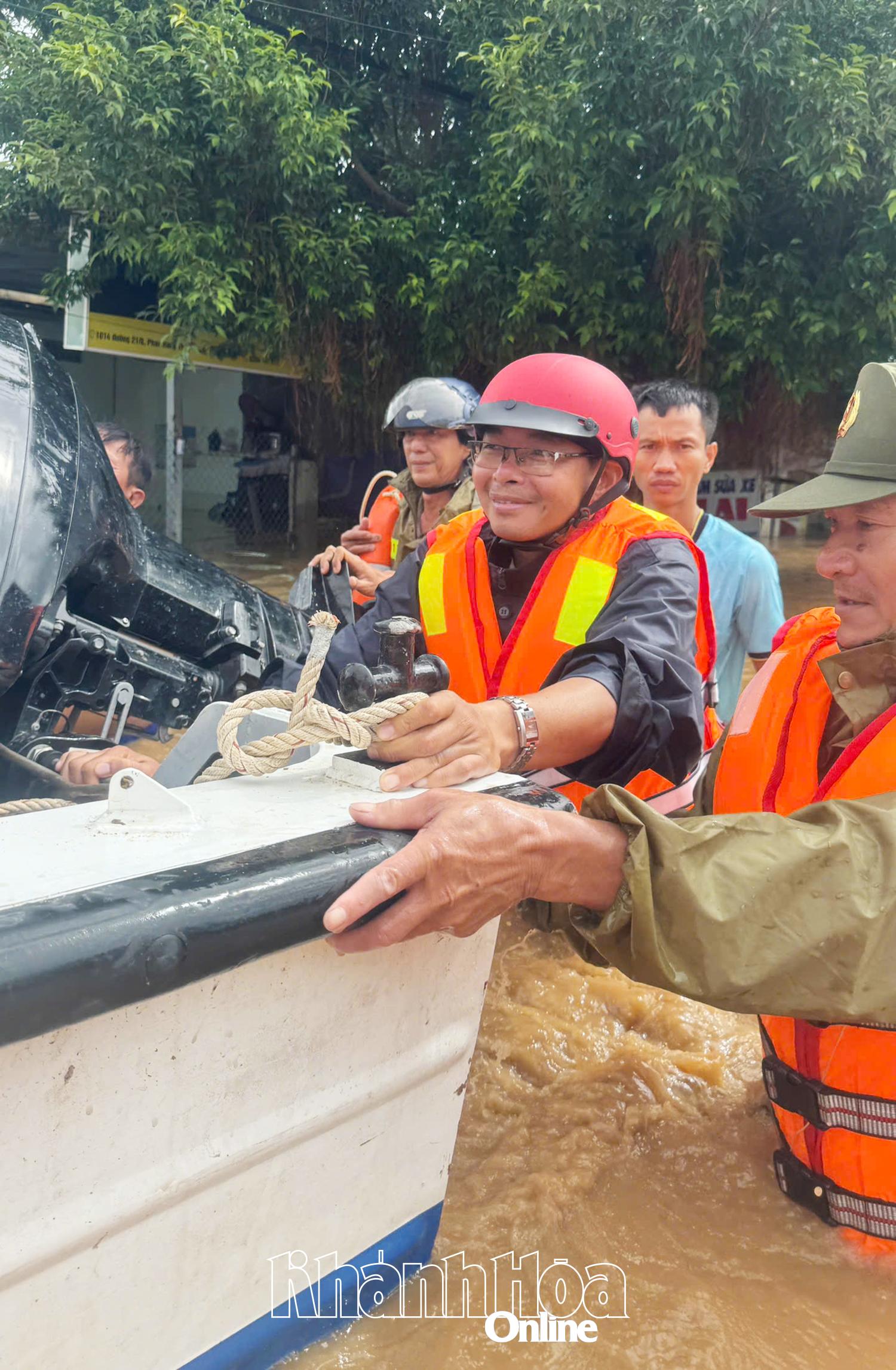 Támogassa az emberek és a vagyontárgyak biztonságos evakuálását