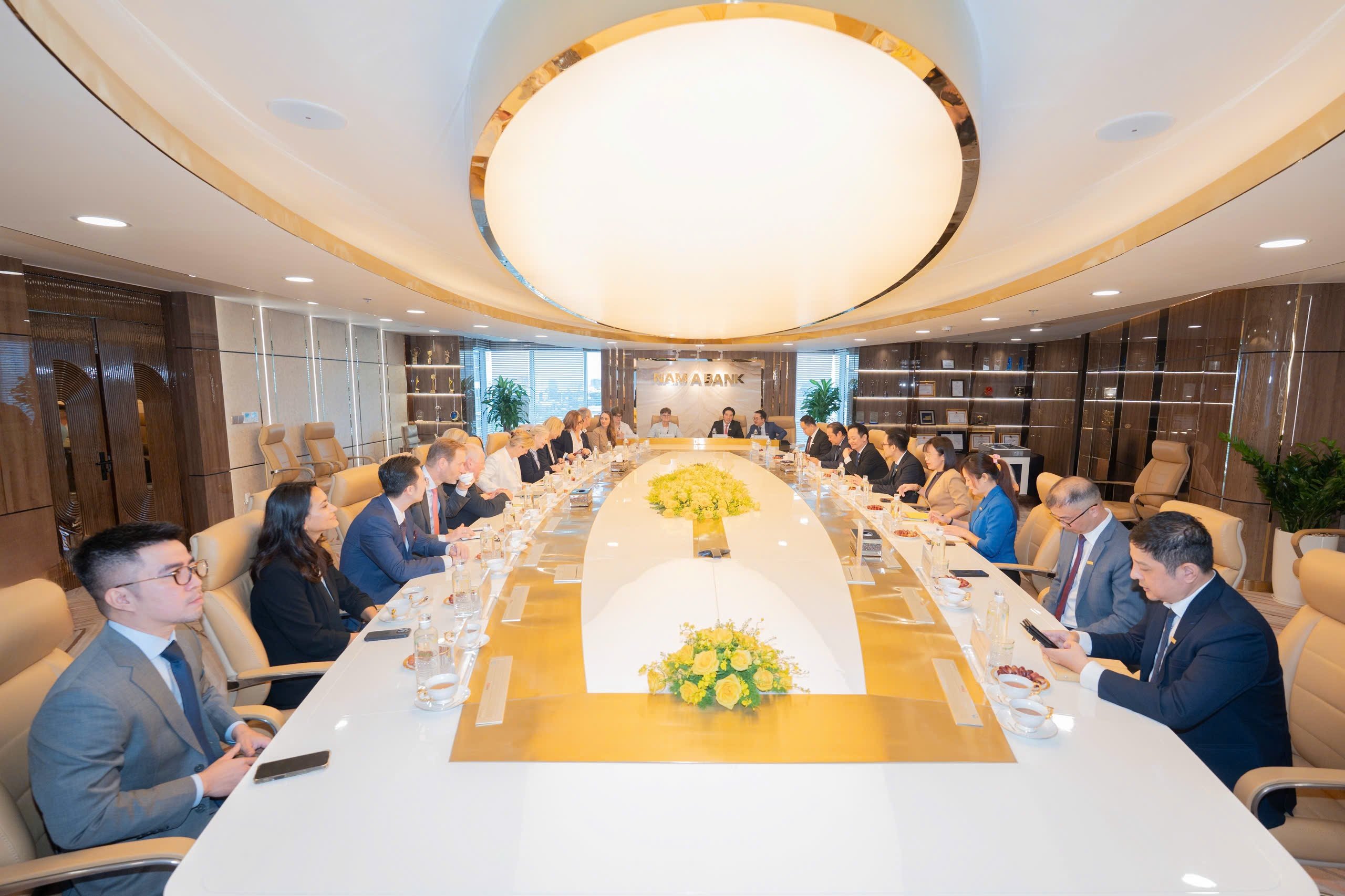 Lễ ký kết được tổ chức tại Hội sở Nam A Bank.
