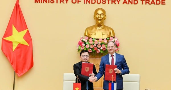 Việt Nam, Nga ký bản ghi nhớ hợp tác về phát triển công nghiệp
