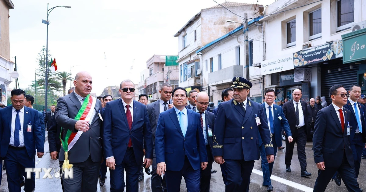 Thủ tướng dự lễ khánh thành bia tưởng niệm về Chủ tịch Hồ Chí Minh