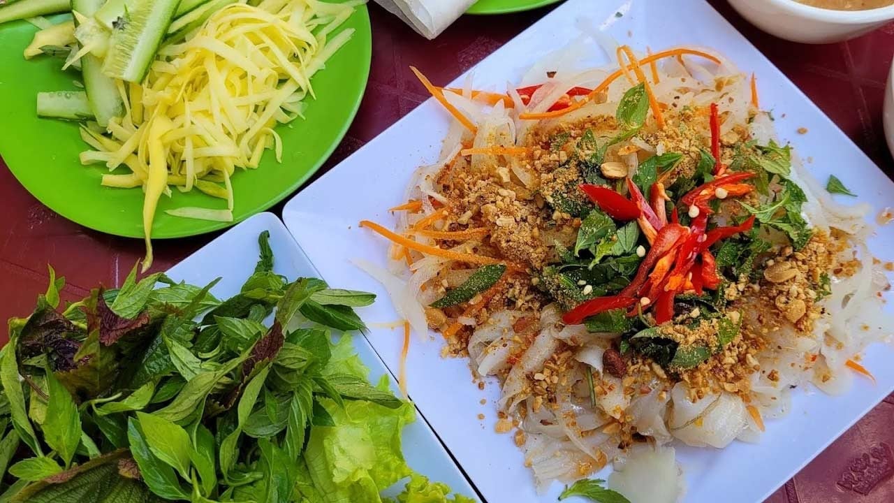សាឡាត់នីញធួន