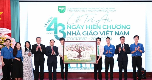 - Foto 1. - Ảnh 1.