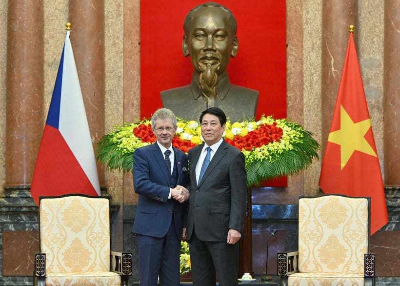 ประธานาธิบดีเลืองเกวงให้การต้อนรับประธานวุฒิสภาสาธารณรัฐเช็กเมื่อวันที่ 20 พฤศจิกายน (ภาพ: Thuy Nguyen)